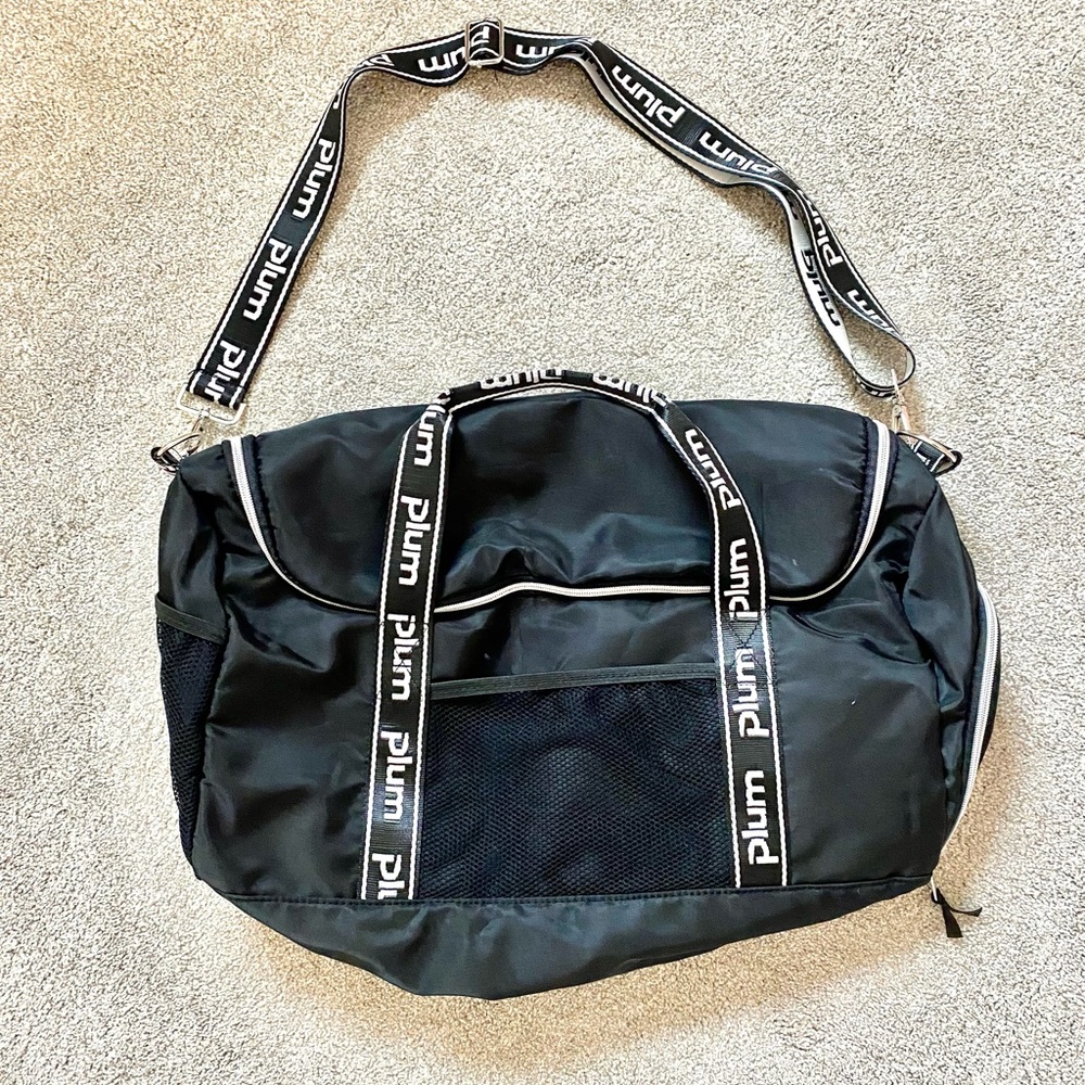 ✨ Plum Practicewear Black Duffle Bag